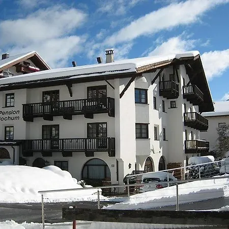 Jochum Garni Hotel 3*